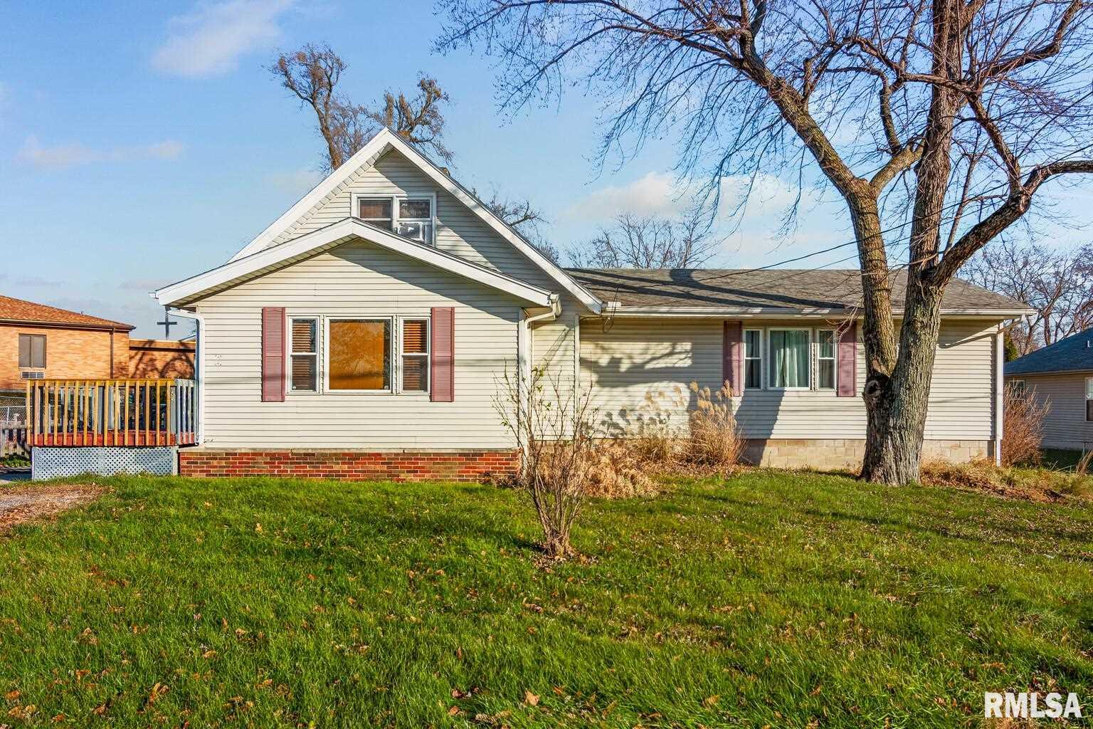 700 South Maxwell Road Peoria, IL 61607 - Photo 1 of 36