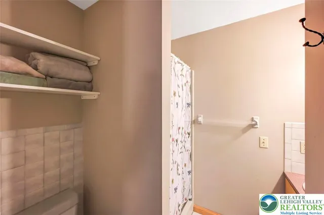 $459,999 | 205 Winding Way, Saylorsburg, PA 18353