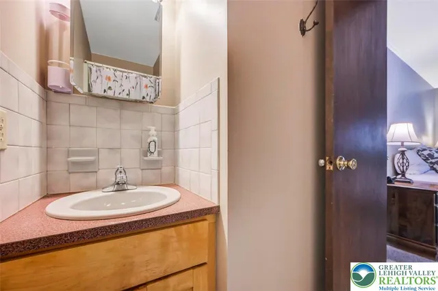 $459,999 | 205 Winding Way, Saylorsburg, PA 18353