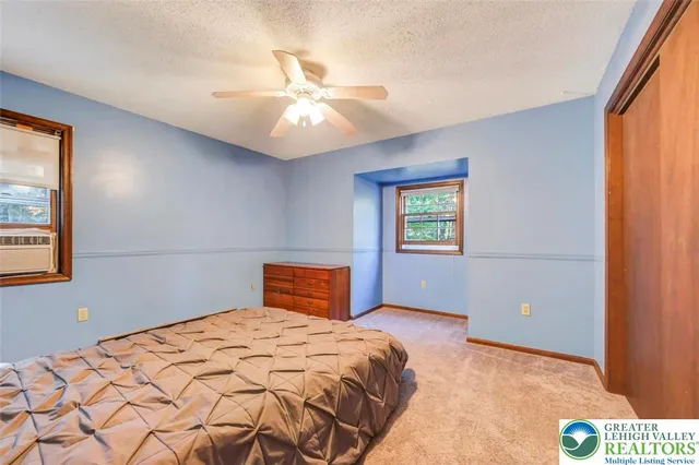 $459,999 | 205 Winding Way, Saylorsburg, PA 18353