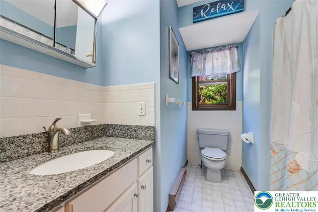 $459,999 | 205 Winding Way, Saylorsburg, PA 18353