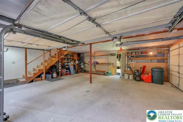 $459,999 | 205 Winding Way, Saylorsburg, PA 18353