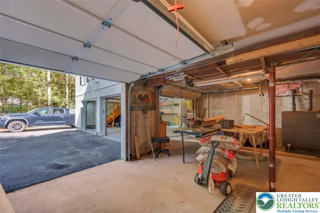 $459,999 | 205 Winding Way, Saylorsburg, PA 18353