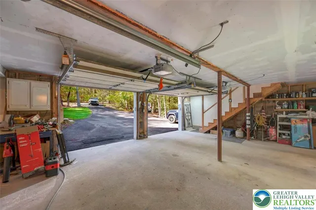 $459,999 | 205 Winding Way, Saylorsburg, PA 18353