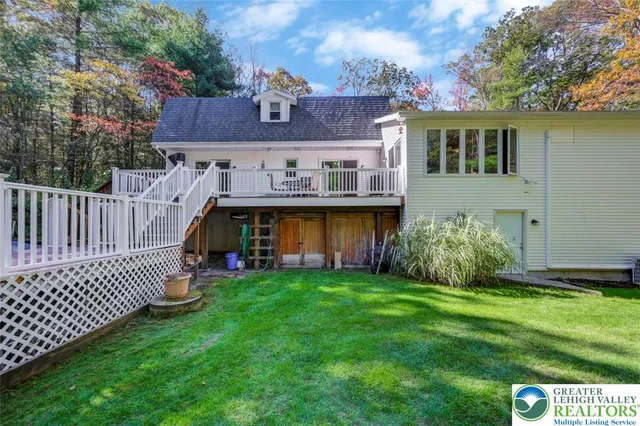 $459,999 | 205 Winding Way, Saylorsburg, PA 18353