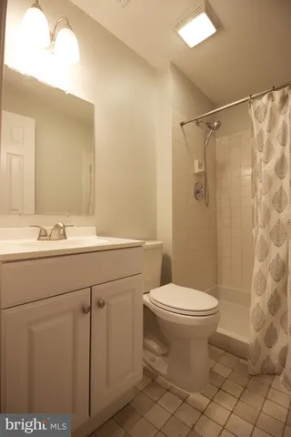 $2,700 | 311 Whitcliff Court, Gaithersburg, MD 20878