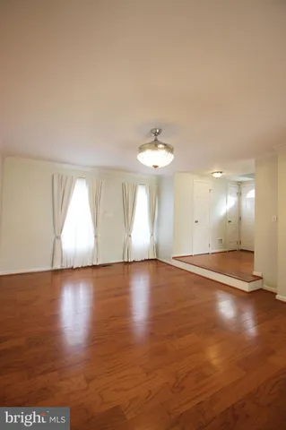 $2,700 | 311 Whitcliff Court, Gaithersburg, MD 20878