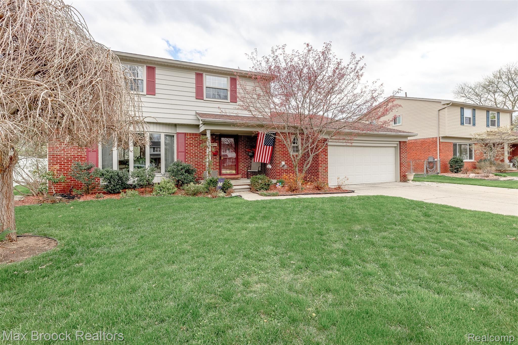 36071 Curtis Road Livonia, MI 48152 - Photo 3 of 29 2E2A9160-HDR.jpg