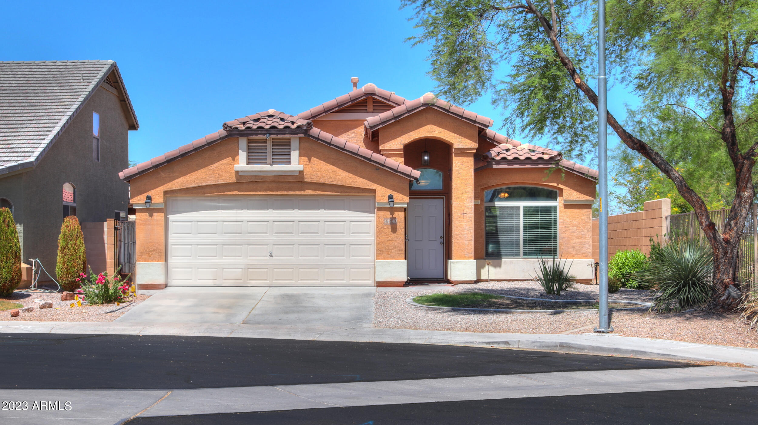 44740 West Applegate Road Maricopa, AZ 85139 - Photo 1 of 49 01