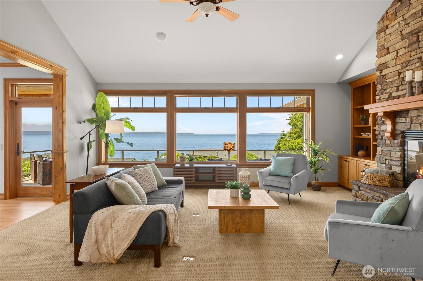 18608 Sound View Place Edmonds, WA 98020 - Photo 6 of 40