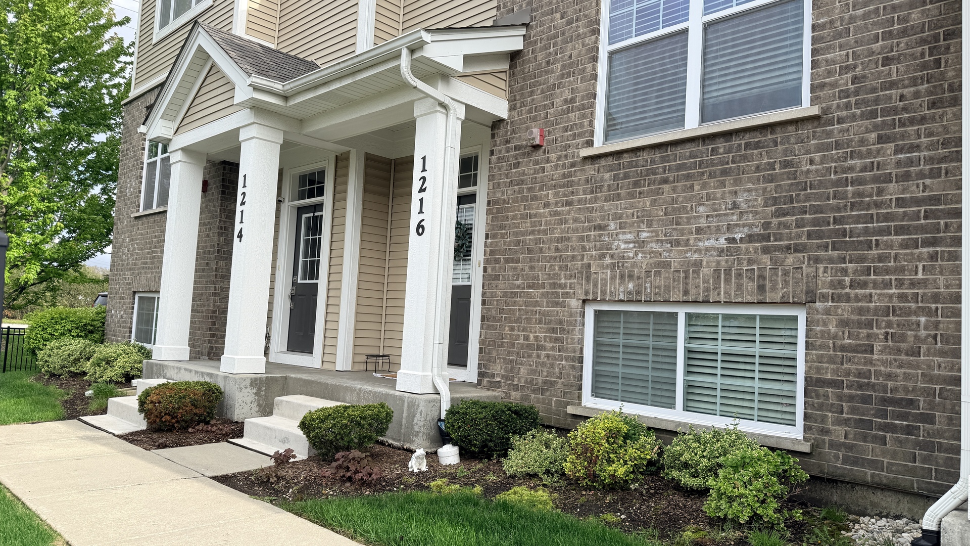 1216 Elm Street Park Ridge, IL 60068 - Photo 2 of 23 Gallery Image 2