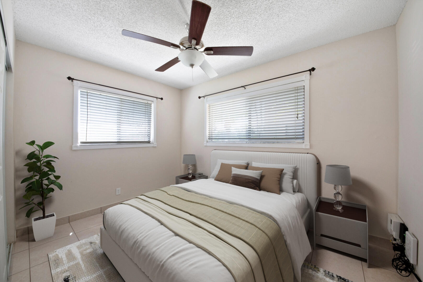 5310 Las Verdes Circle, Unit 118 Delray Beach, FL 33484 - Photo 10 of 20 8 2nd bedroom (12)