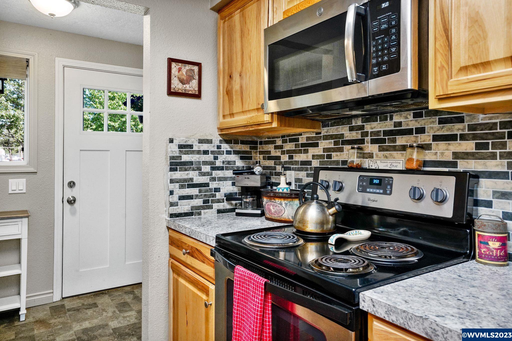 340 South 6th Street Lebanon, OR 97355 - Photo 10 of 26