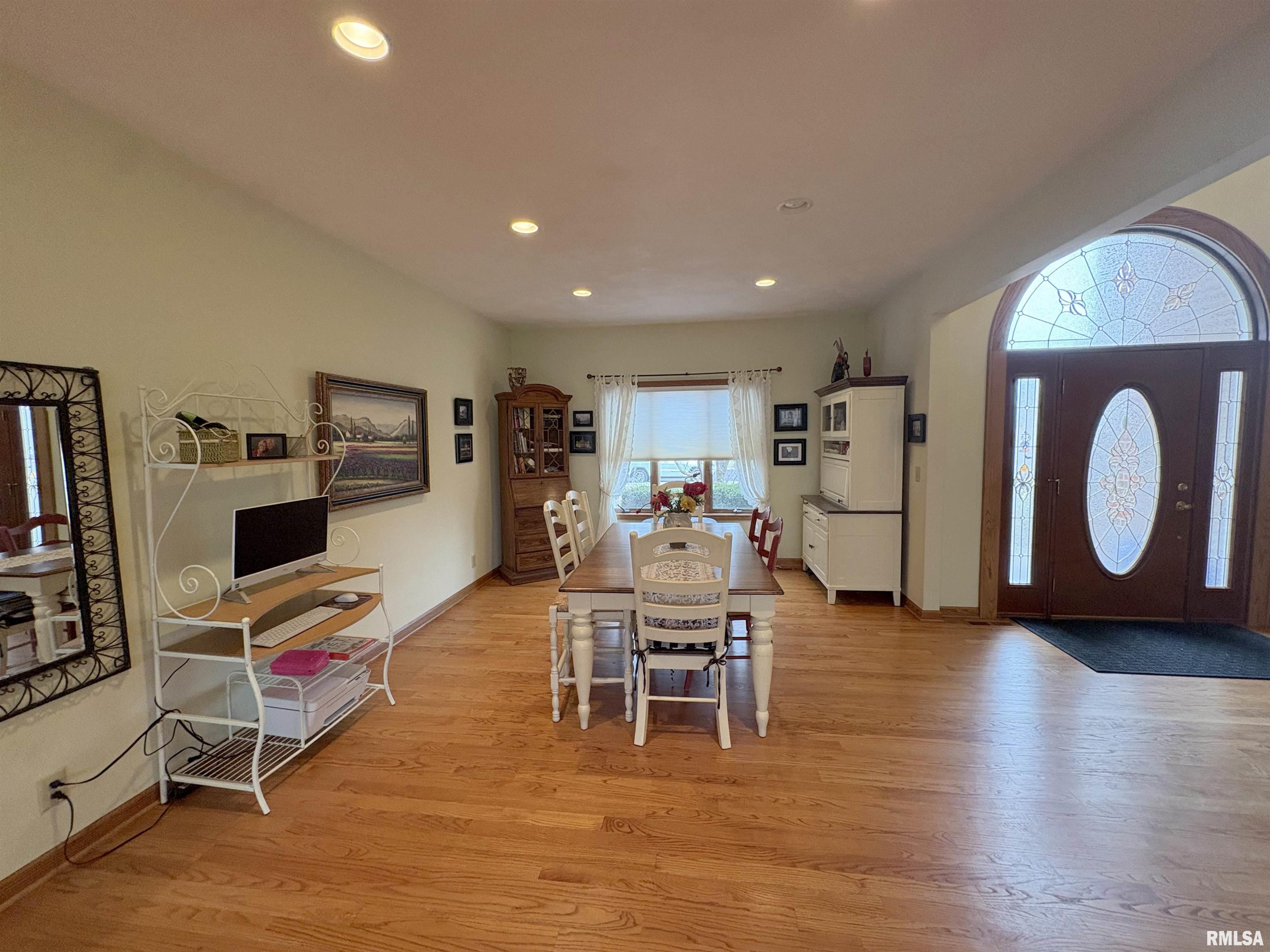 1714 Oak Ridge Washington, IL 61571 - Photo 12 of 60