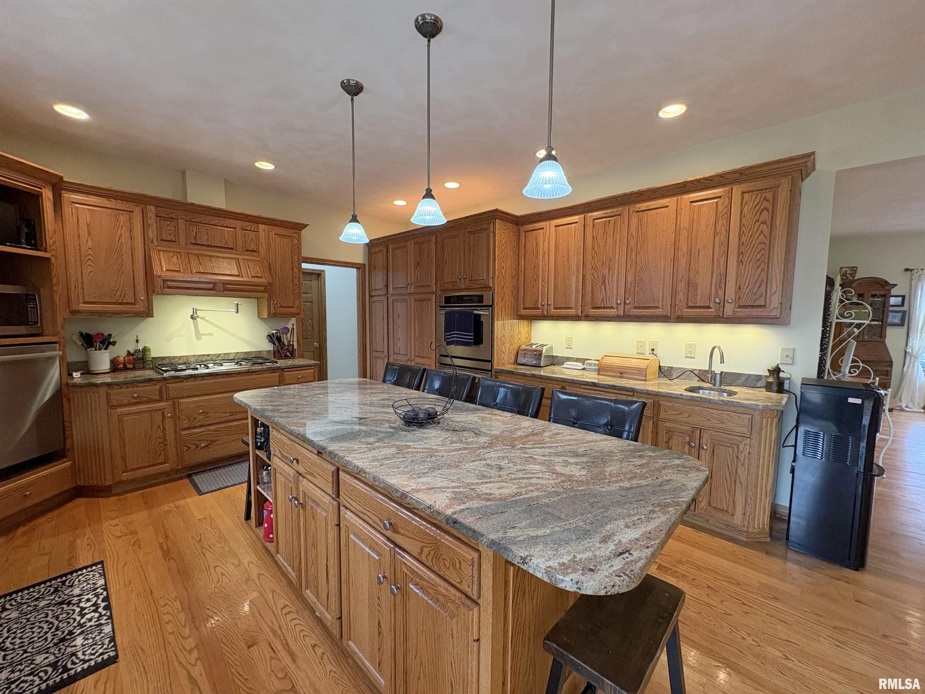 1714 Oak Ridge Washington, IL 61571 - Photo 19 of 60