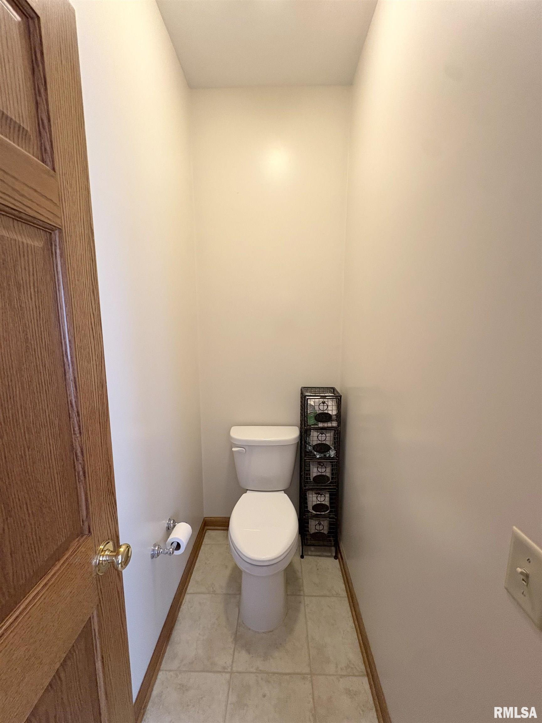 1714 Oak Ridge Washington, IL 61571 - Photo 29 of 60