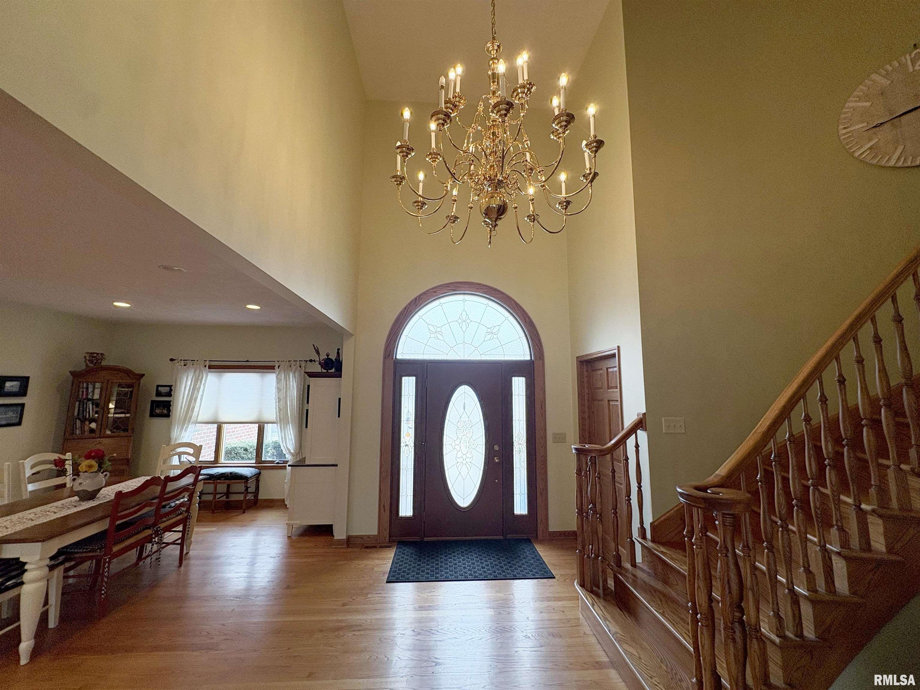 1714 Oak Ridge Washington, IL 61571 - Photo 4 of 60