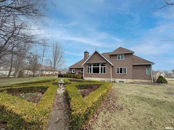 $549,900 | 1714 Oak Ridge, Washington, IL 61571