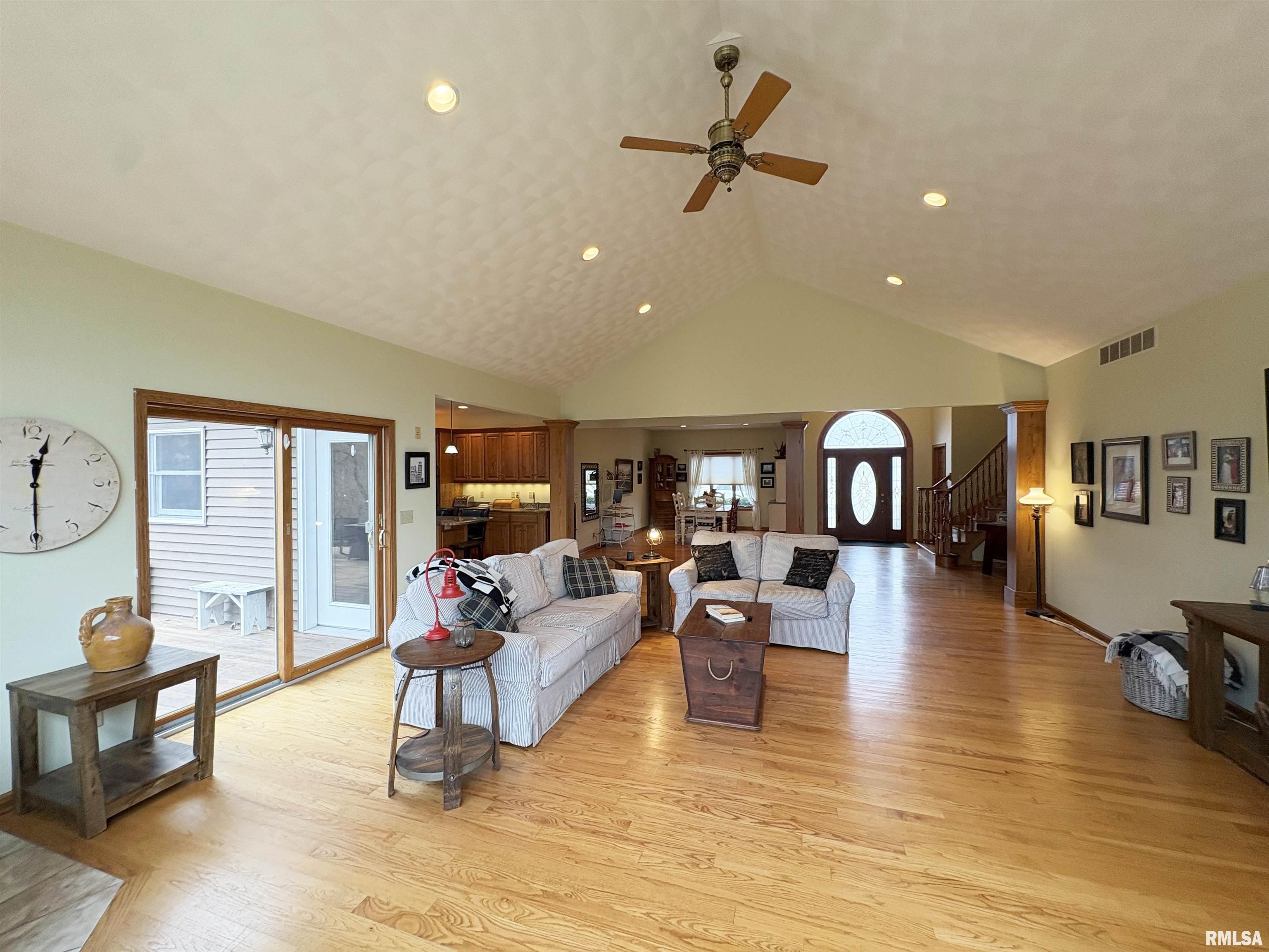 1714 Oak Ridge Washington, IL 61571 - Photo 8 of 60