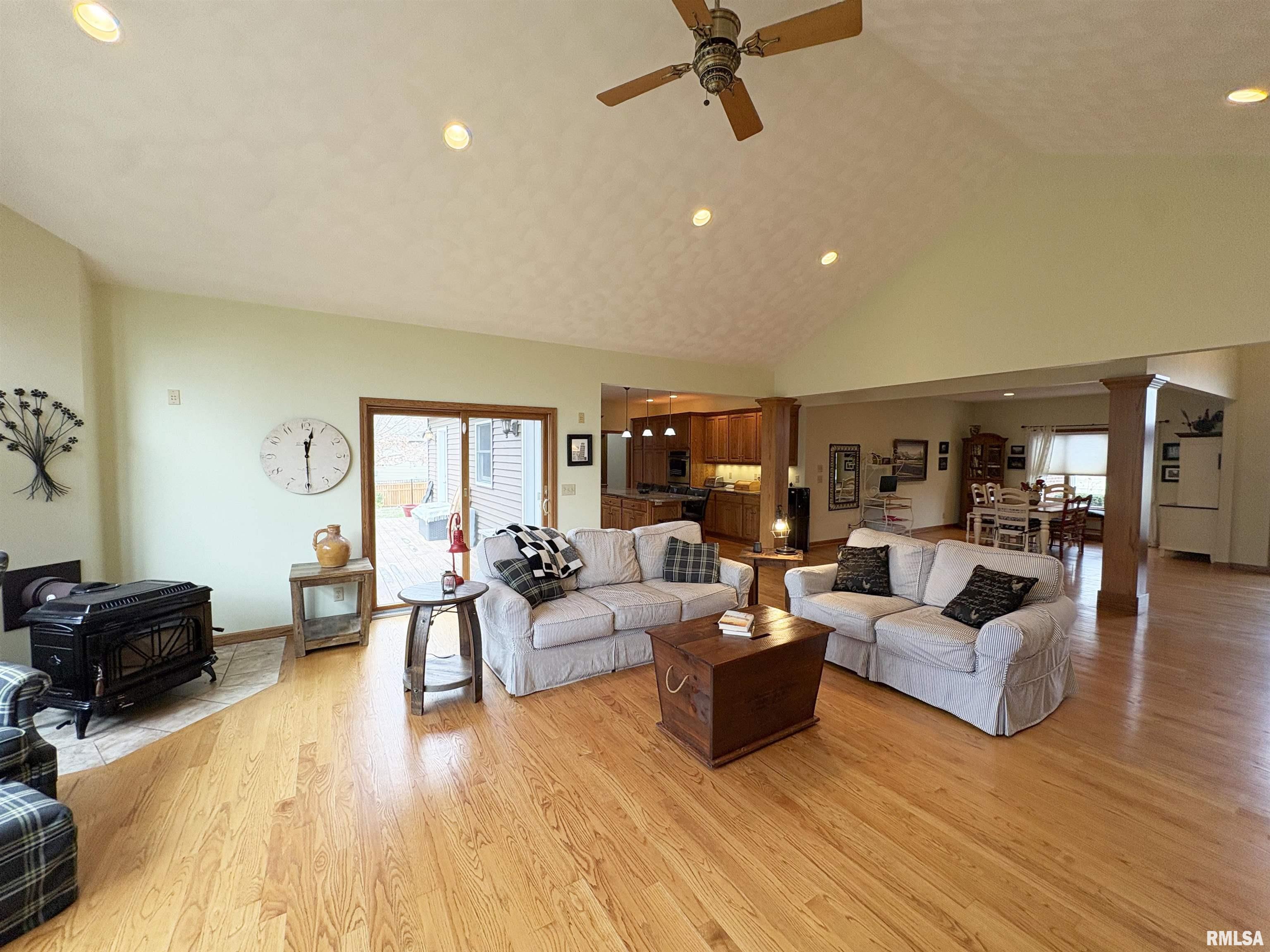 1714 Oak Ridge Washington, IL 61571 - Photo 9 of 60