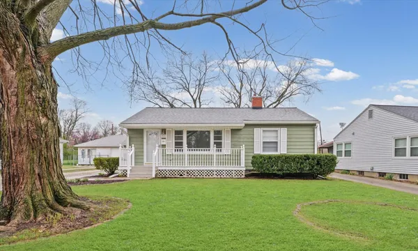 $210,000 | 911 South New Street, Champaign, IL 61820