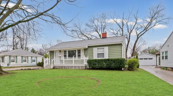 $210,000 | 911 South New Street, Champaign, IL 61820