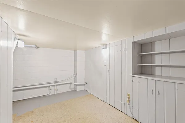 $210,000 | 911 South New Street, Champaign, IL 61820