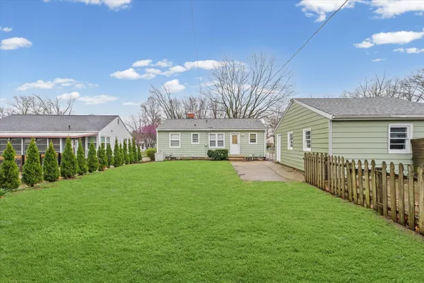 $210,000 | 911 South New Street, Champaign, IL 61820