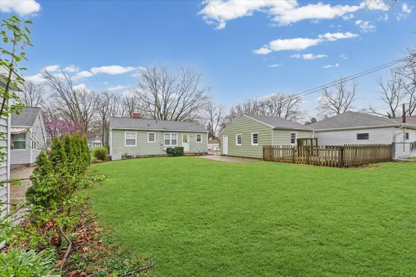 $210,000 | 911 South New Street, Champaign, IL 61820