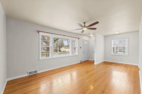 $210,000 | 911 South New Street, Champaign, IL 61820