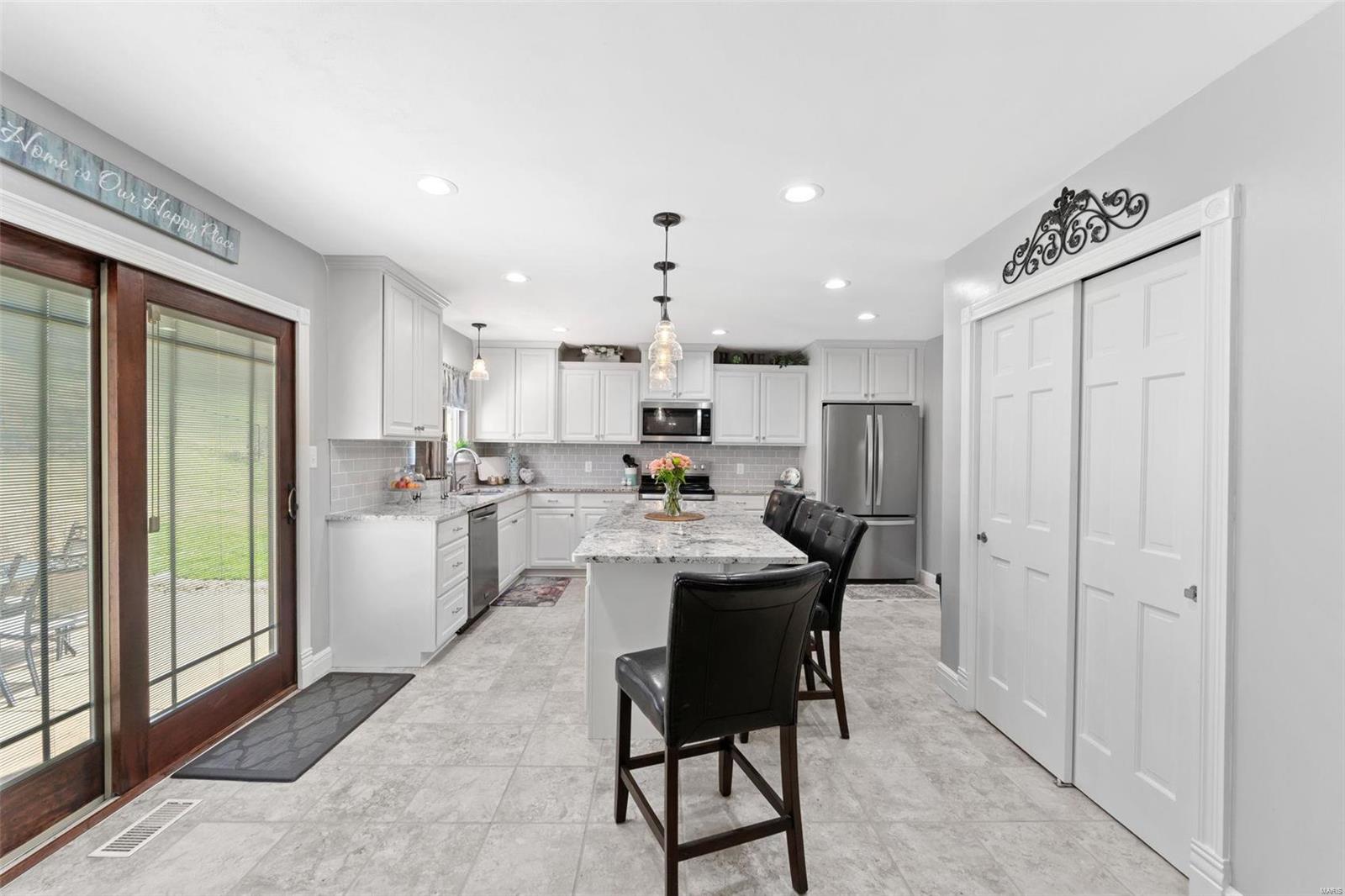 6908 Stony Ridge Road St. Louis, MO 63129 - Photo 12 of 35 Gallery Image 12
