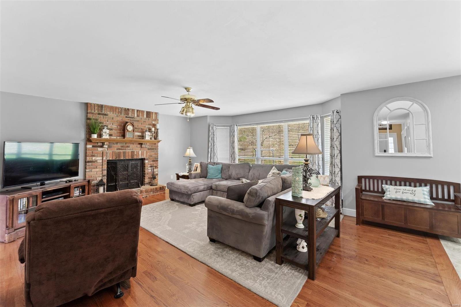 6908 Stony Ridge Road St. Louis, MO 63129 - Photo 6 of 35 Gallery Image 6