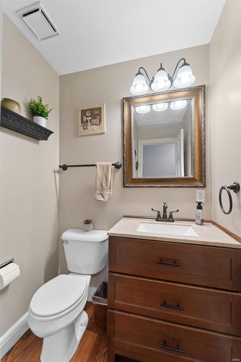 6908 Stony Ridge Road St. Louis, MO 63129 - Photo 7 of 35 Gallery Image 7