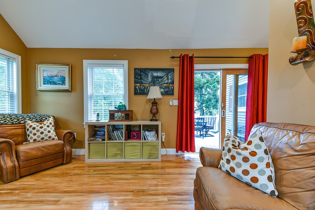 42 Wellesley Road Natick, MA 01760 - Photo 11 of 20
