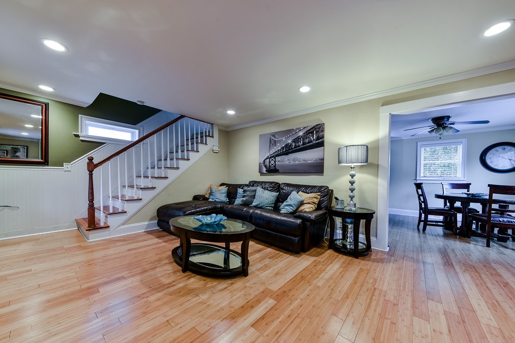 42 Wellesley Road Natick, MA 01760 - Photo 5 of 20