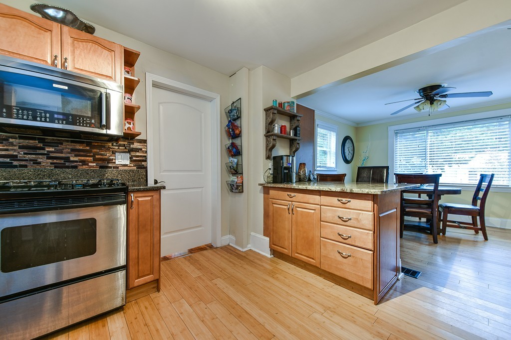 42 Wellesley Road Natick, MA 01760 - Photo 7 of 20