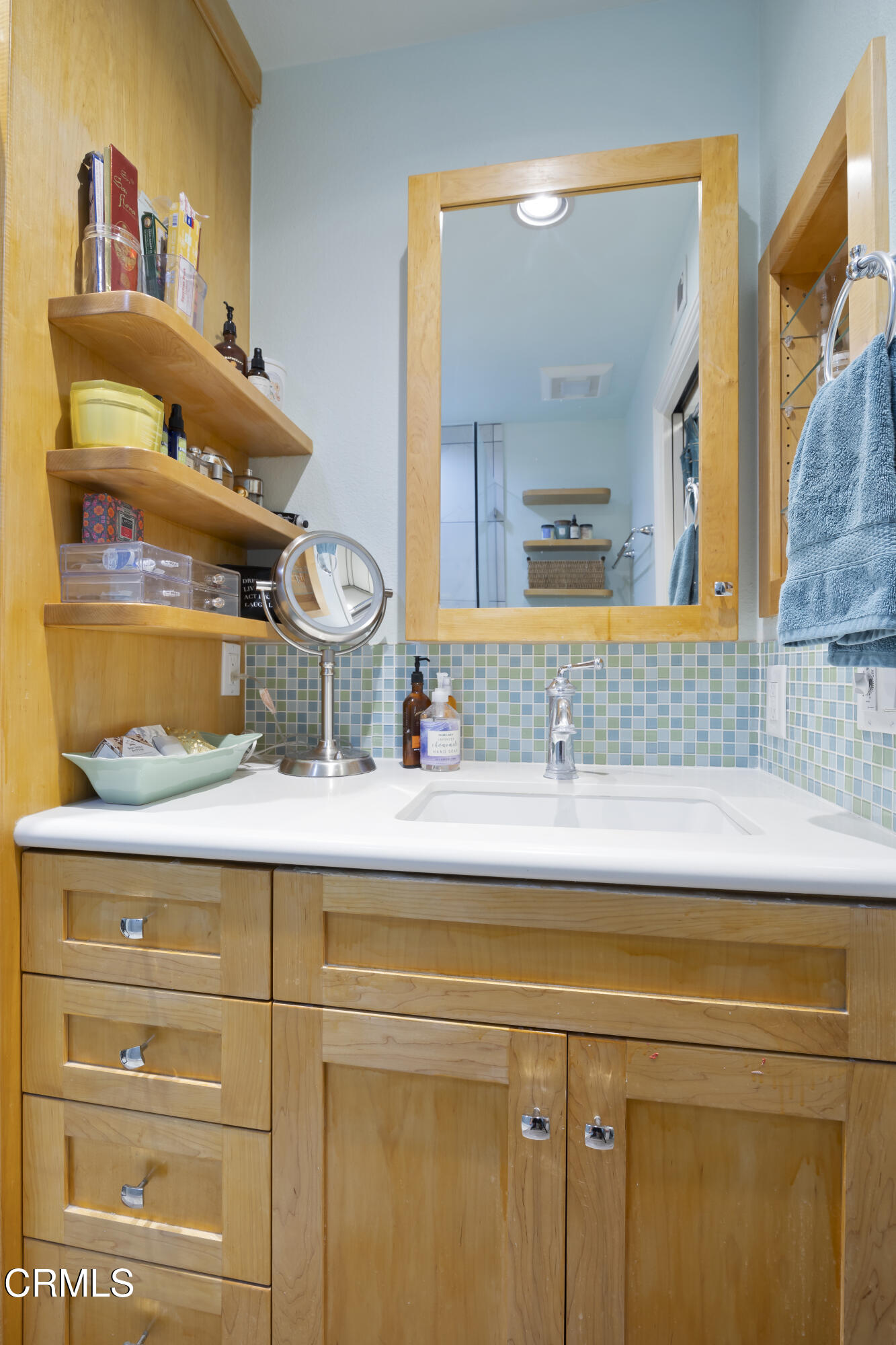 5020 Teton Lane Ventura, CA 93003 - Photo 13 of 20 UpmarketMedia_5020TetonLn-6