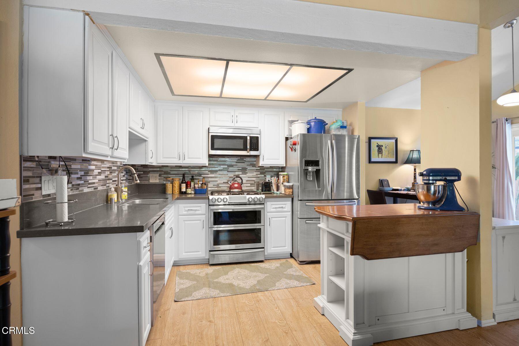 5020 Teton Lane Ventura, CA 93003 - Photo 5 of 20 photo_online_016