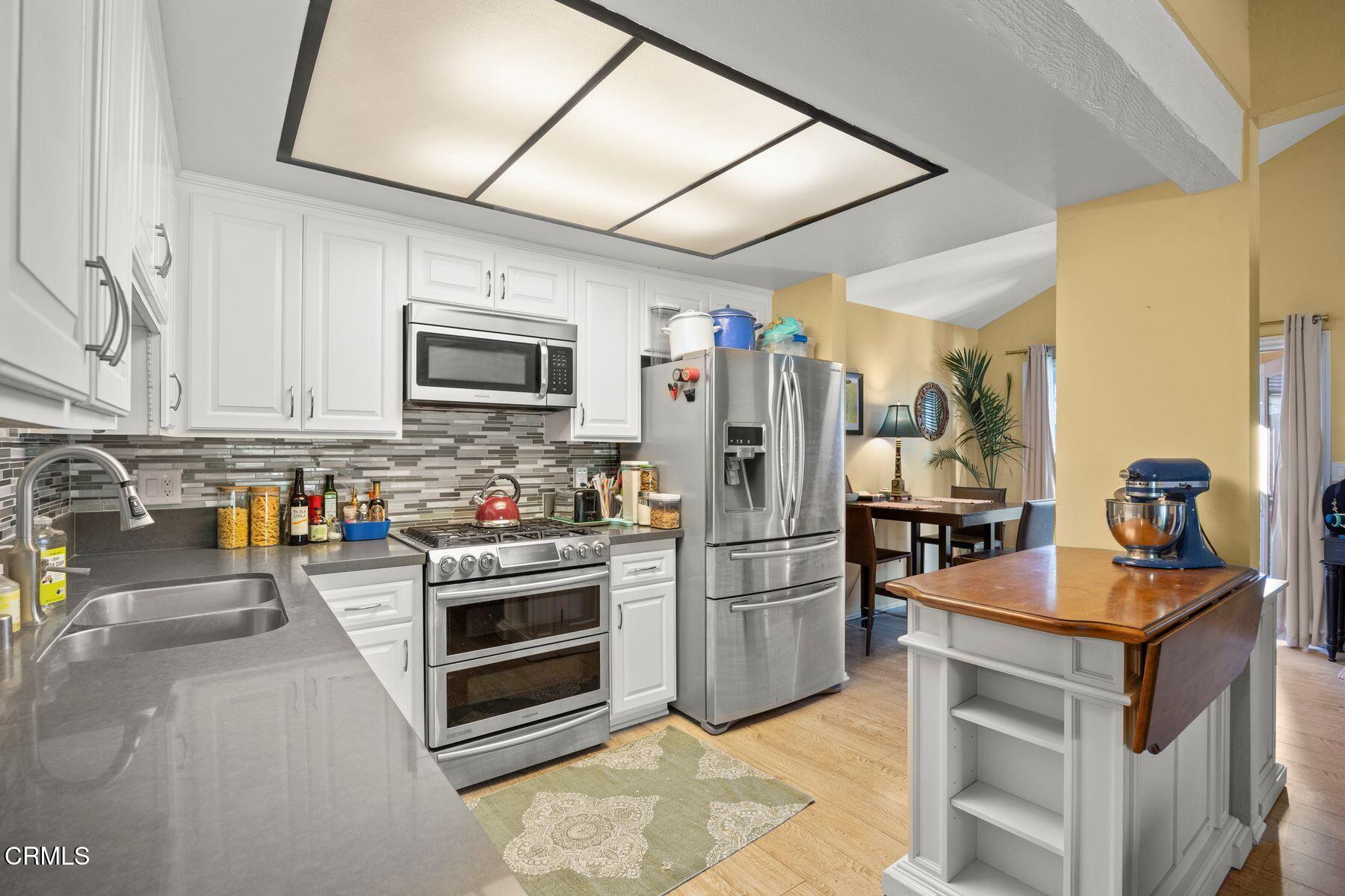 5020 Teton Lane Ventura, CA 93003 - Photo 6 of 20 photo_online_018