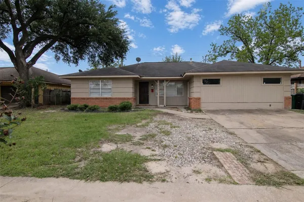 $1,950 | 7941 Longridge Drive, Houston, TX 77055