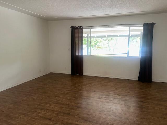 3984 Roesner Avenue Redding, CA 96002 - Photo 8 of 14 IMG_4172