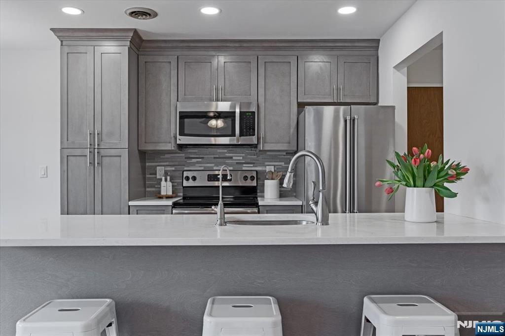 364 East Ridgewood Avenue, Unit 6 Ridgewood, NJ 07450 - Photo 11 of 27