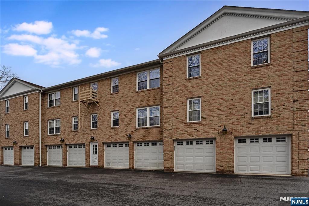 364 East Ridgewood Avenue, Unit 6 Ridgewood, NJ 07450 - Photo 25 of 27