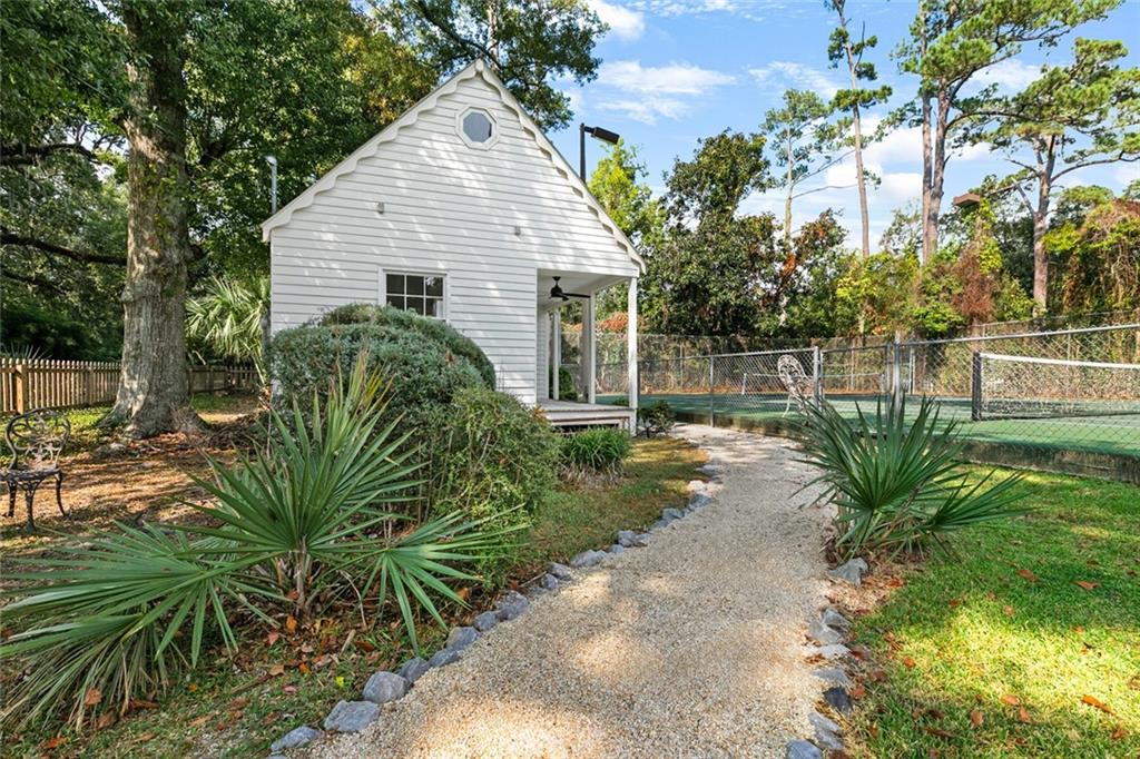 228 Esquinance Street Mandeville, LA 70448 - Photo 17 of 28