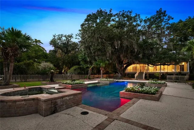 $2,150,000 | 228 Esquinance Street, Mandeville, LA 70448