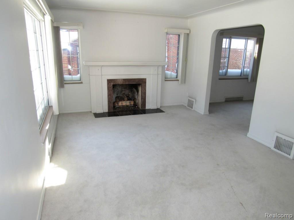 164 Erie Road Pontiac, MI 48341 - Photo 12 of 38