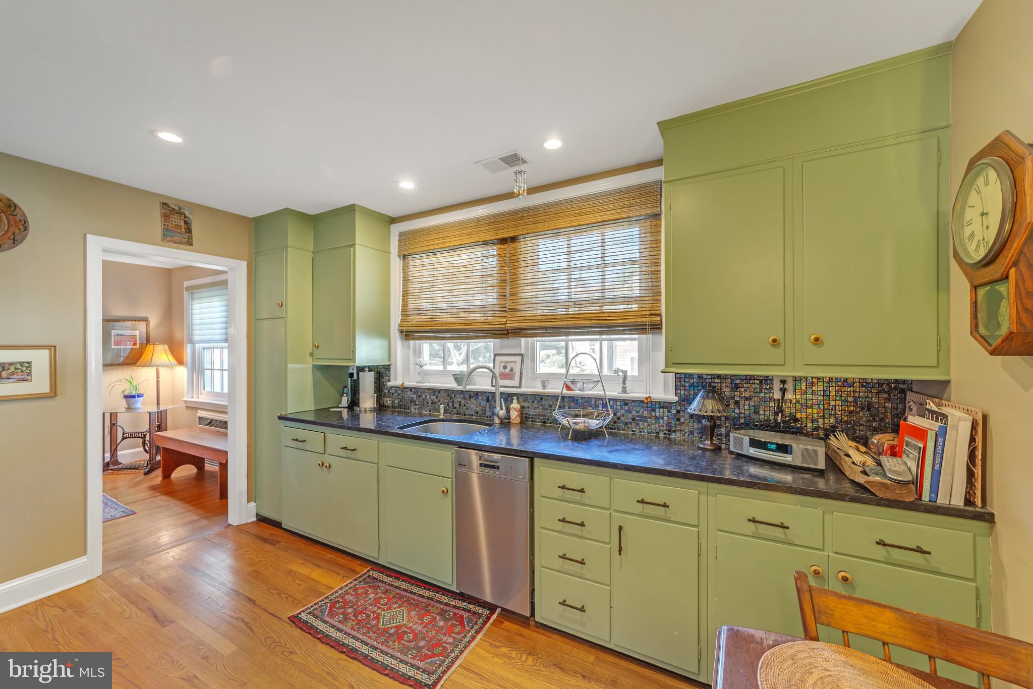 911 Sconnelltown Road West Chester, PA 19382 - Photo 10 of 28 Kitchen with granite counters