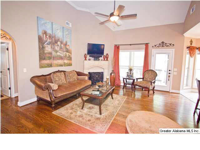 426 Ballantrae Road Pelham, AL 35124 - Photo 3 of 25