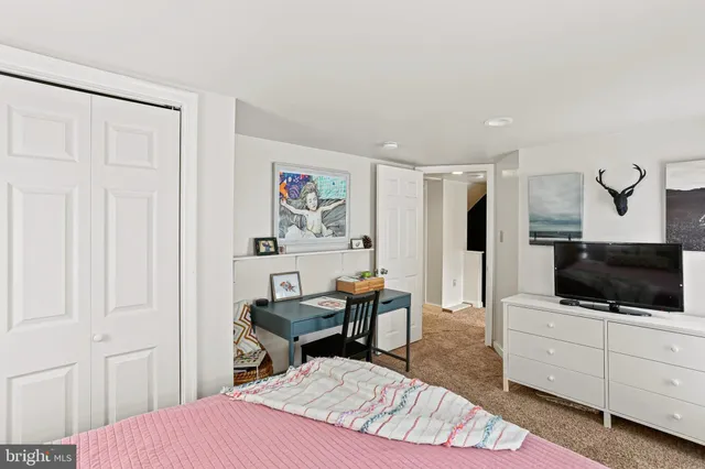 $385,000 | 102 Woodsboro Creagerstown Road, Woodsboro, MD 21798