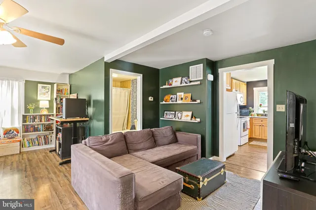 $385,000 | 102 Woodsboro Creagerstown Road, Woodsboro, MD 21798